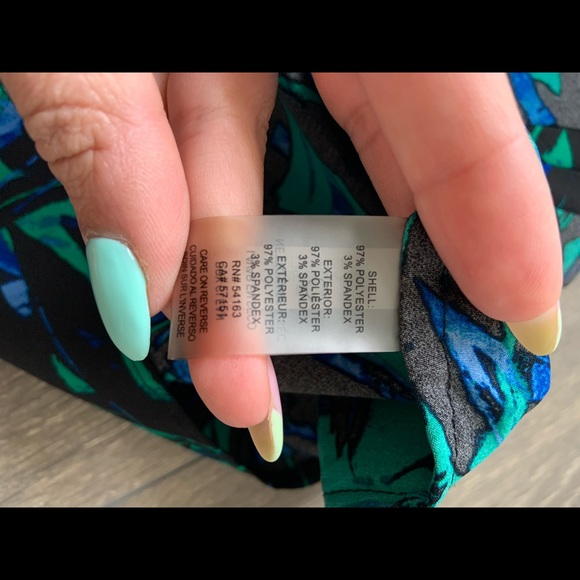 Calvin Klein Womens Top Multi color Print Sleeveless Small cH/p Suit Career - Picture 4 of 4